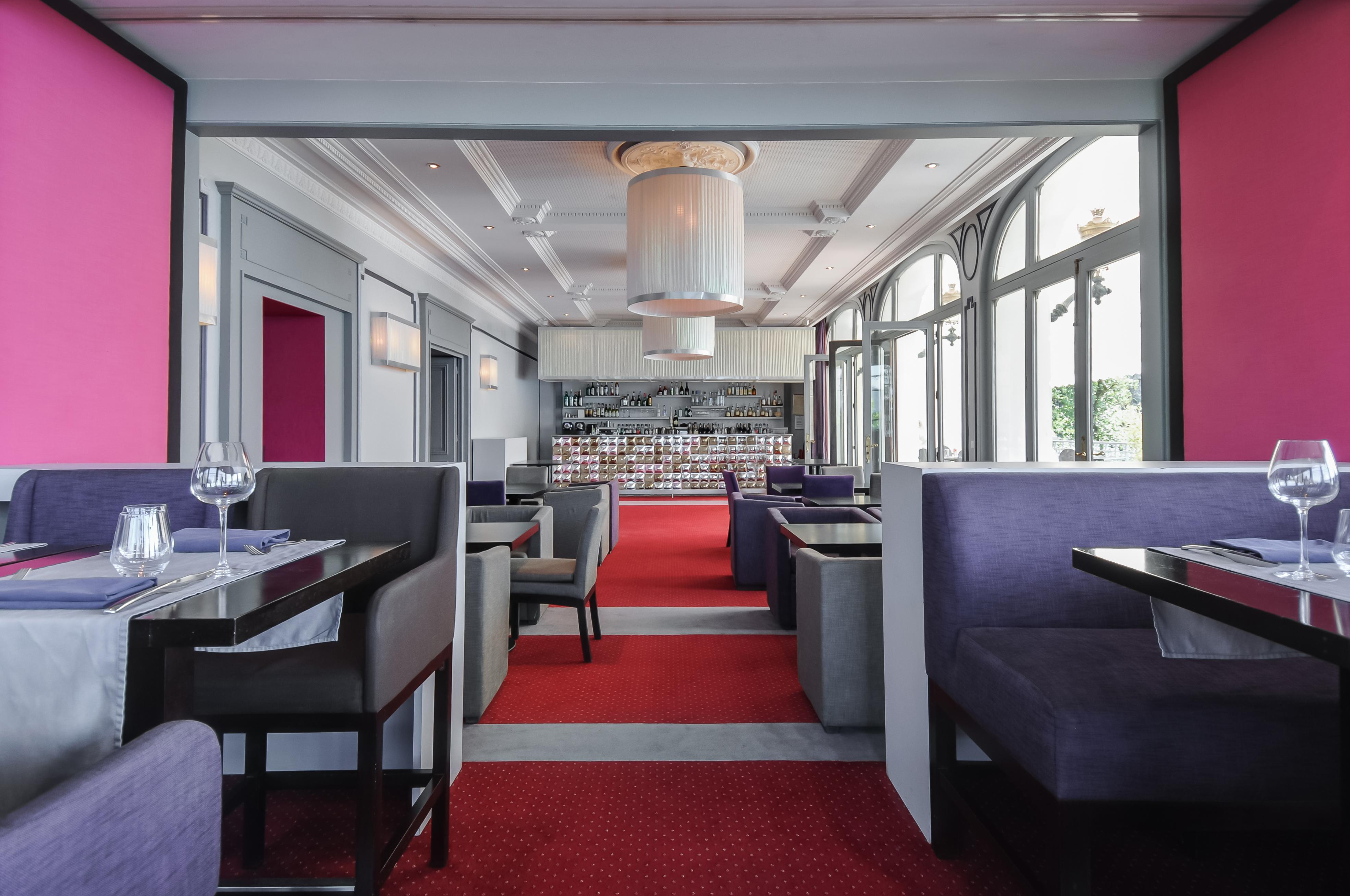 Le Palace De Menthon Εξωτερικό φωτογραφία Restaurant
