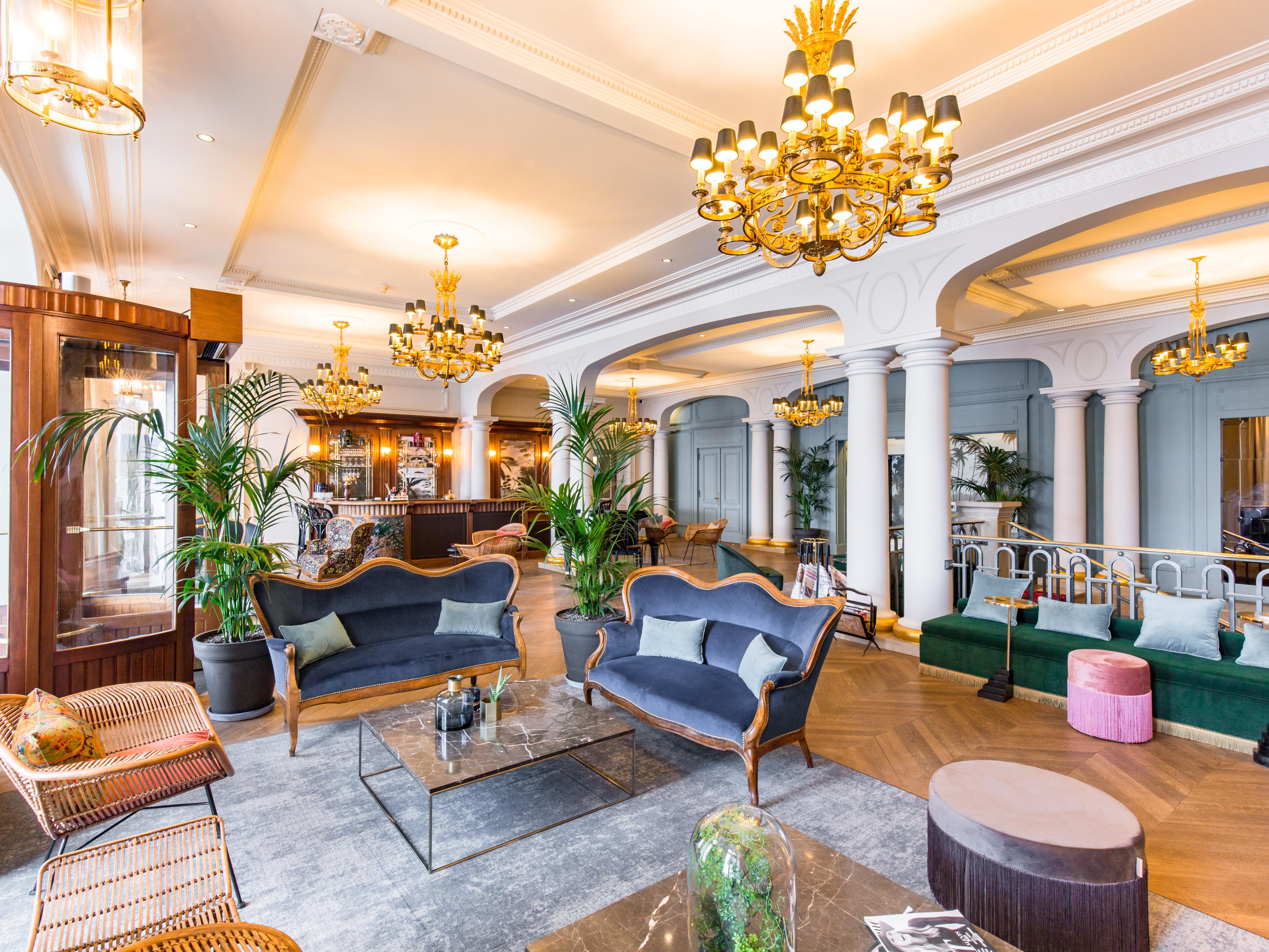 Le Palace De Menthon Εξωτερικό φωτογραφία The lobby of the hotel