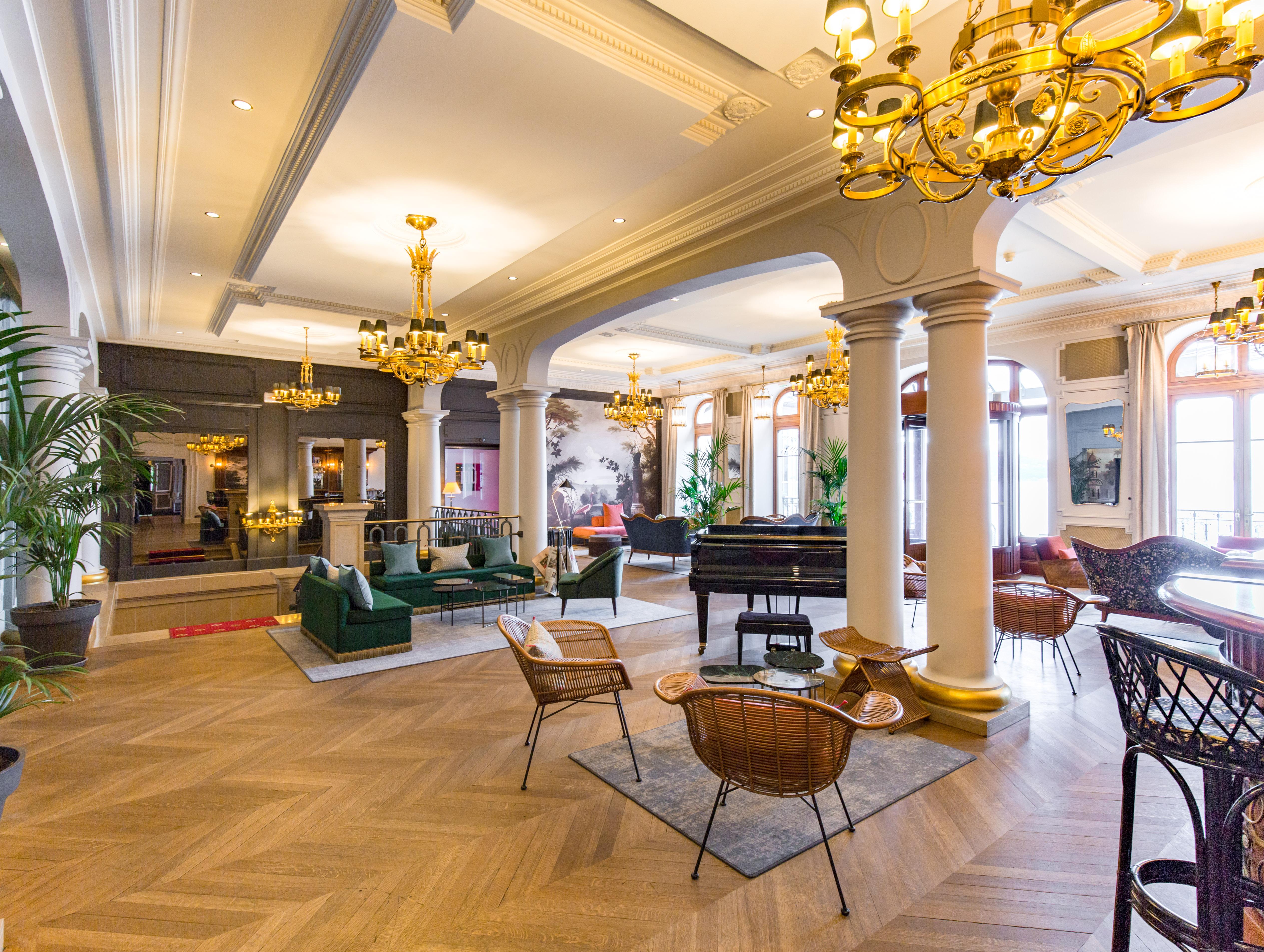 Le Palace De Menthon Εξωτερικό φωτογραφία The lobby of the hotel