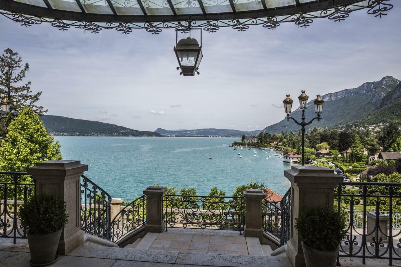 Le Palace De Menthon Εξωτερικό φωτογραφία View of Lake Annecy from the hotel
